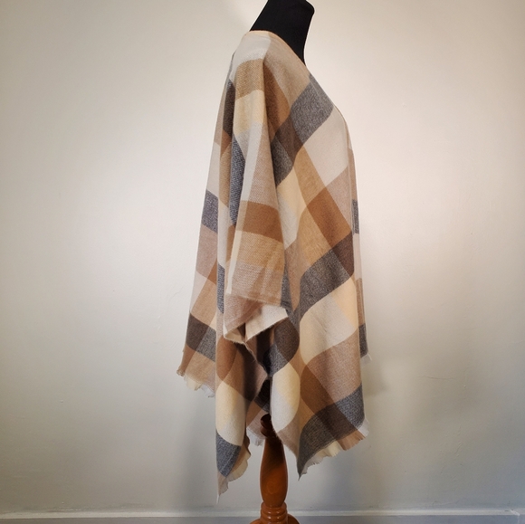 Lucky Brand Poncho Wrap Cape - Picture 5 of 7